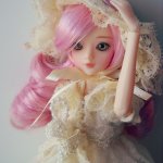 j-doll: koningslign в своём аутфите