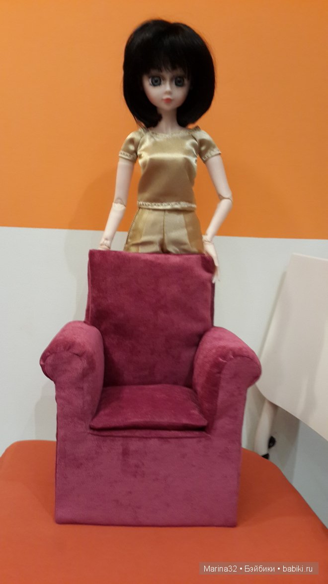 Я его слепила из того что было... Кресло для куклы своими руками. Мастер класс
