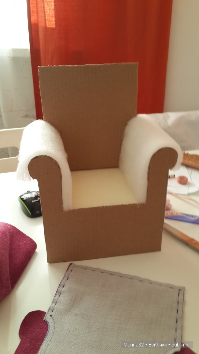 Я его слепила из того что было... Кресло для куклы своими руками. Мастер класс (фото 7)