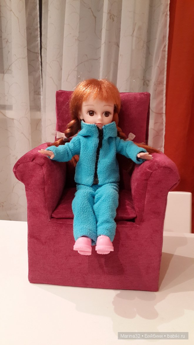 Я его слепила из того что было... Кресло для куклы своими руками. Мастер класс