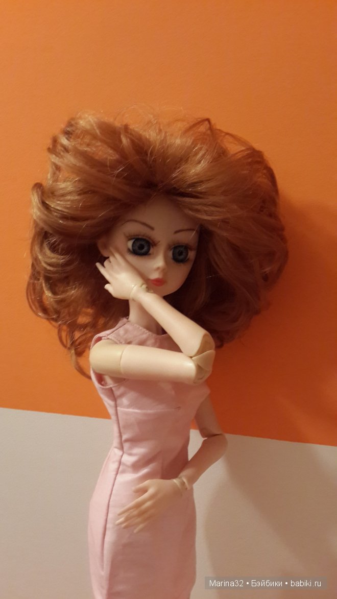 Ботинки, тапочки, платье и парик для куклы своими руками. Небольшая переделка