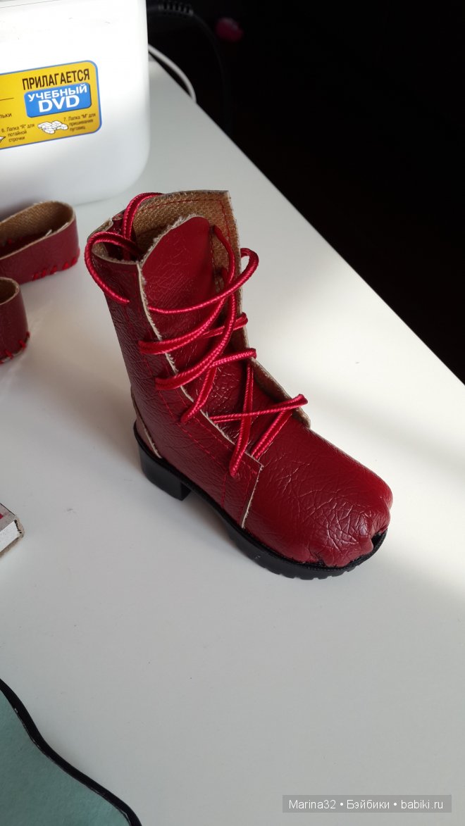 Ботинки, тапочки, платье и парик для куклы своими руками. Небольшая переделка (фото 5)