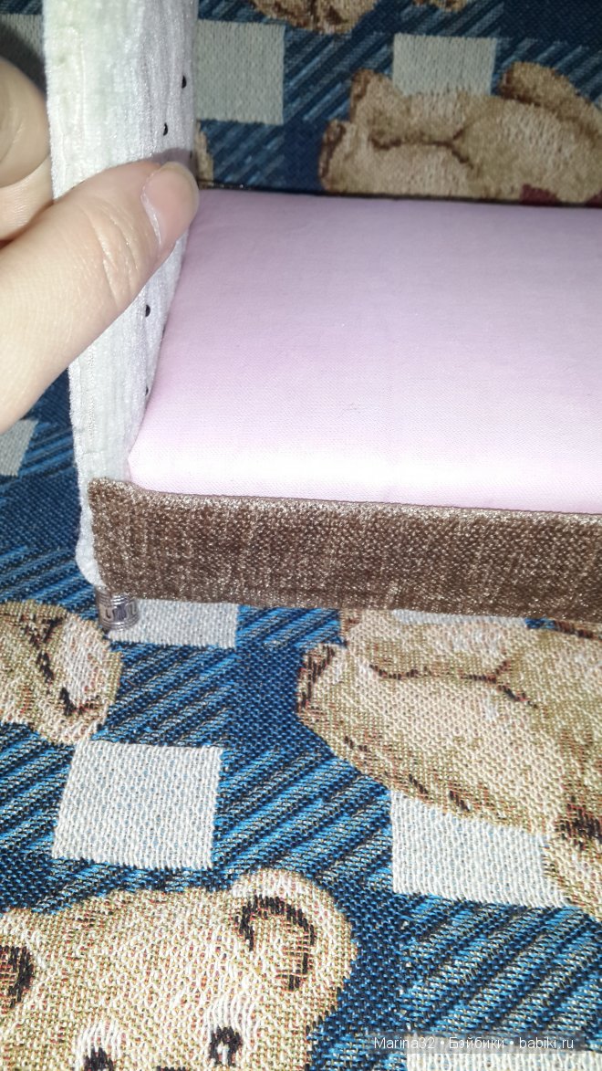 На пуховой на подушки — Мебель для кукол и домиков: фото