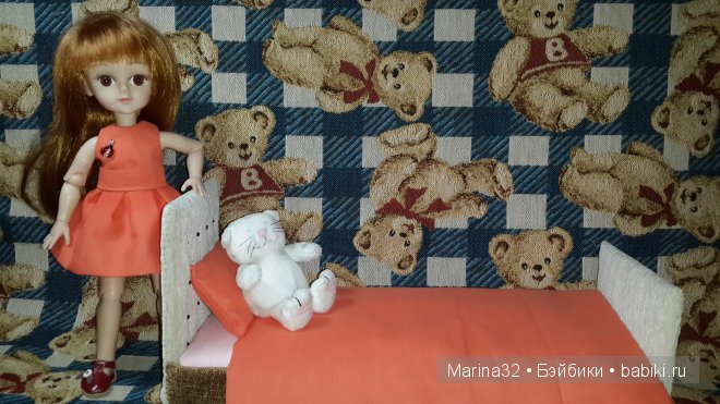 На пуховой на подушки — Мебель для кукол и домиков: фото