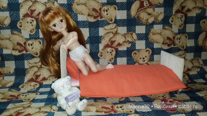 На пуховой на подушки — Мебель для кукол и домиков: фото (фото 6)