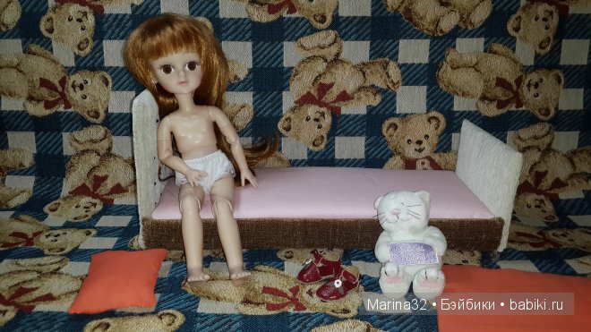 На пуховой на подушки — Мебель для кукол и домиков: фото (фото 5)