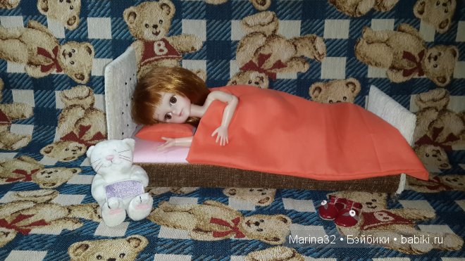 На пуховой на подушки — Мебель для кукол и домиков: фото