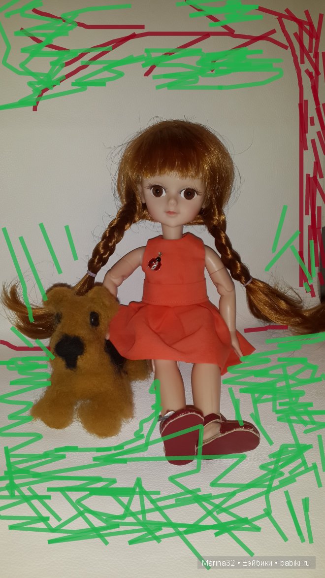 Прогулка Зои с любимым питомцем. Кукла Зведа подиума