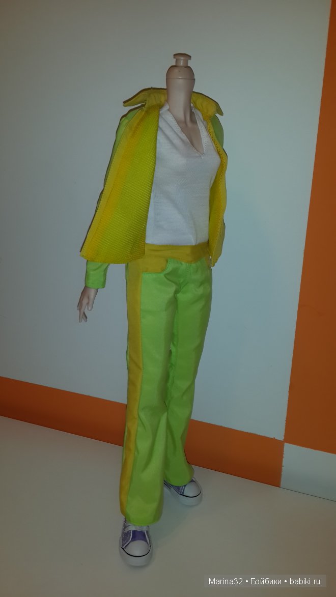 Спортивный костюм для куклы "Звезда подиума" 60 см (фото 3)