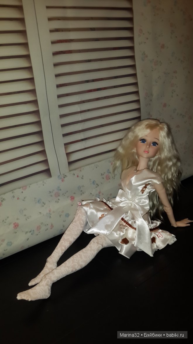 Звезда подиума, Super girl, платье для куклы своими руками