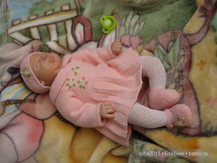 Розовый наряд с вышивкой в технике рококо | Бэйбики Розовый наряд с вышивкой в технике рококо (фото 9)