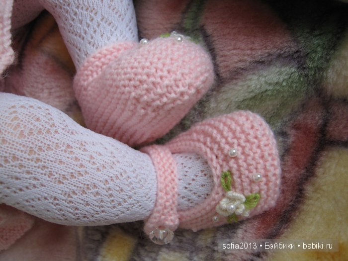 Розовый наряд с вышивкой в технике рококо | Бэйбики Розовый наряд с вышивкой в технике рококо (фото 6)