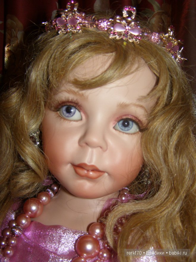 Красавица ЛаДеДа, фарфоровая кукла от Донны Руберт