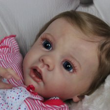 Кнопочка из нового молдика Ella by Karola Wegerich