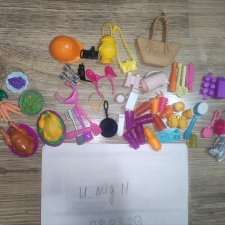 Разная мелочь для кукол,посуда,еда,сумки