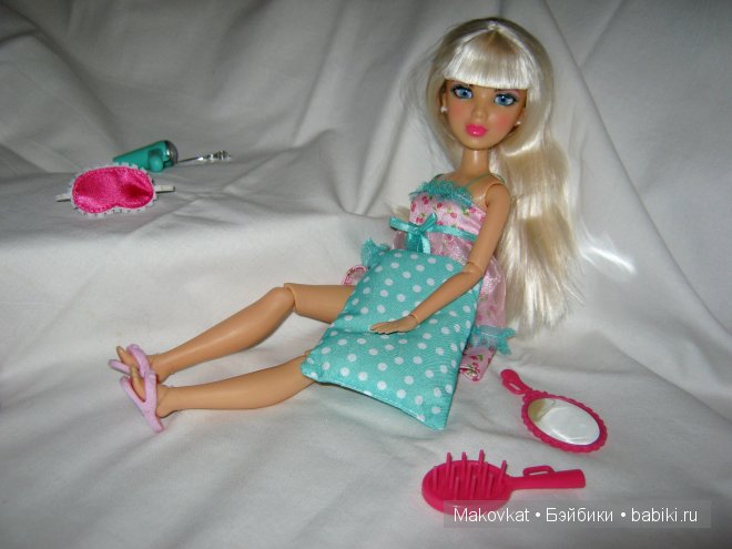 Пижамная вечеринка! Куклы Liv (фото 3)