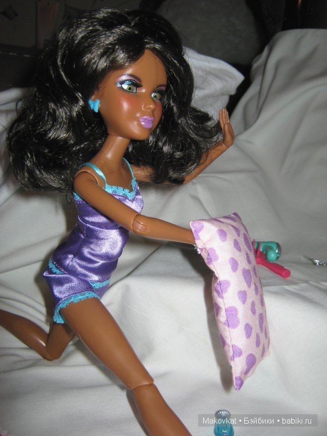 Пижамная вечеринка! Куклы Liv (фото 8)