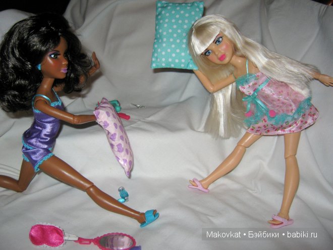 Пижамная вечеринка! Куклы Liv