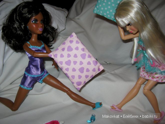 Пижамная вечеринка! Куклы Liv