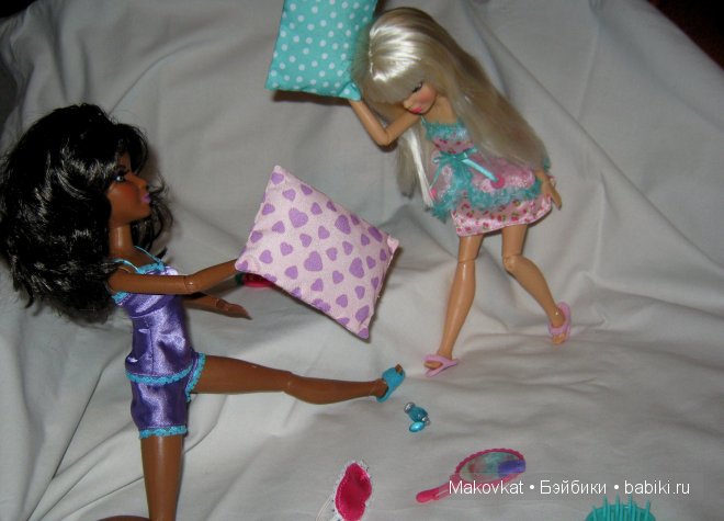 Пижамная вечеринка! Куклы Liv (фото 10)