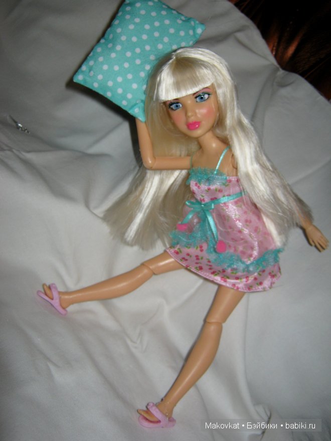 Пижамная вечеринка! Куклы Liv