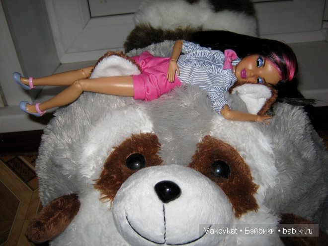 Liv Даниэлла Sleep over party. Мой неожиданный и сладкий подарок