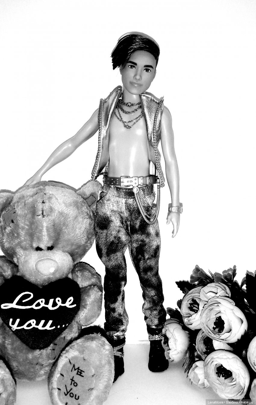 Семь нот памяти — Культура