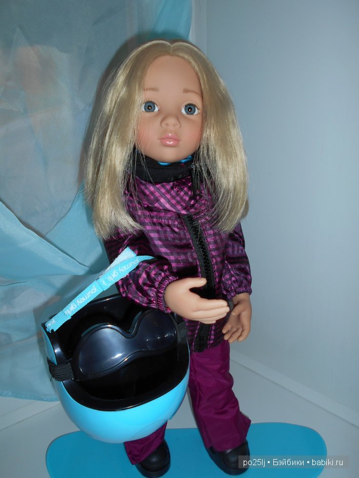 Все утепляются, а мы что-хуже? Показ нарядов кукол Готц