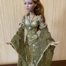 Lady Arabella Bertran Deja Vu Tonner doll