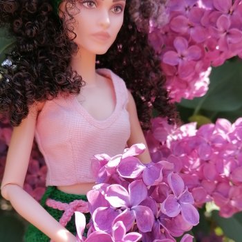 Цветёт сирень...