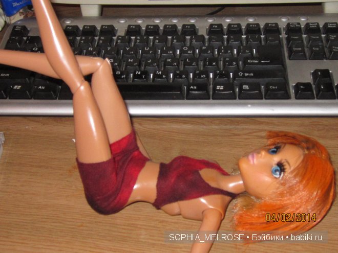 В шортах и майке