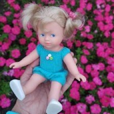 Крошка в ладошке