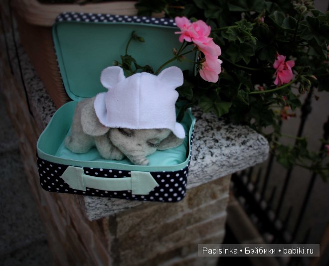 Авторская игрушка сухим валянием. Подкидыш