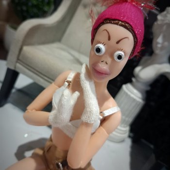 Оставайся мальчик с нами