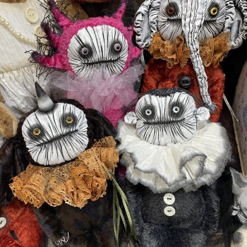 Выставка кукол на Тишинке