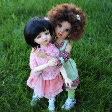 Мулаточка и японочка