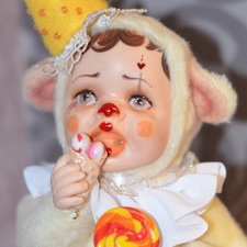 Тедди-долл, малыш со сладостями