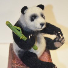 Панда. Игрушка в технике сухое валяние