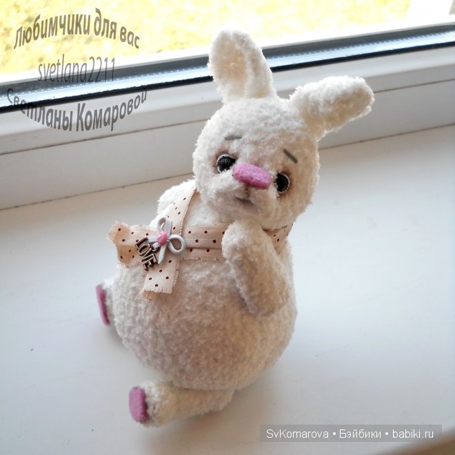 Пончик и Пьер вязаные зайки. Авторские игрушки своими руками