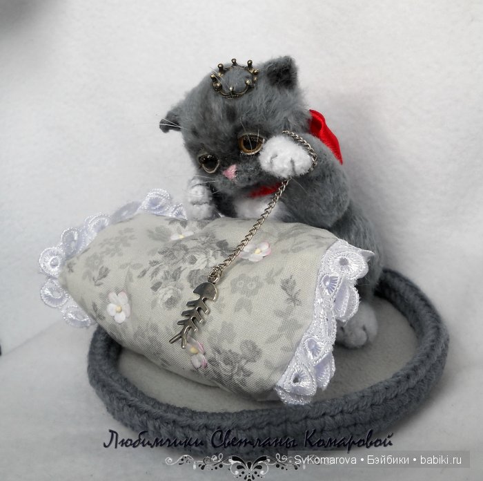 Котенок Инфант. Игрушка вязанная крючком (фото 3)