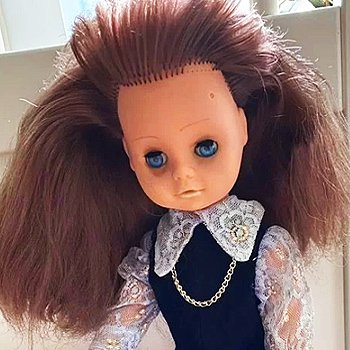 Закрываю свои детские кукольные "гештальты". ГДРка Сонни.