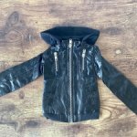 Кожанка с трикотажным капюшоном на парня бжд SD