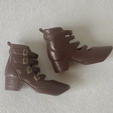 Полусапожки для блайз коричневые. сток