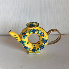 Яркий чайник для больших кукол