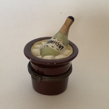 Керамическая шкатулка