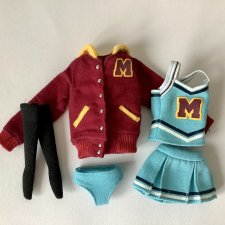 Аутфит на Momoko