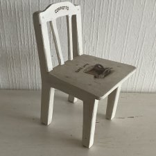 Деревянный стульчик