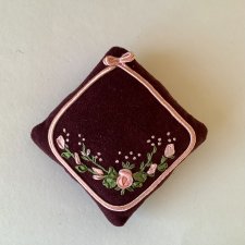 Интерьерная подушечка для кукол от 35см