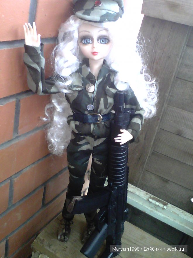 Бравый солдатик Суок — Одежда и обувь для кукол своими руками: фото