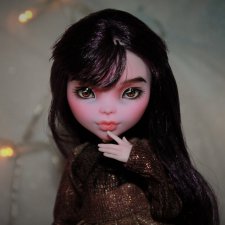 Азиаточка Элизабет